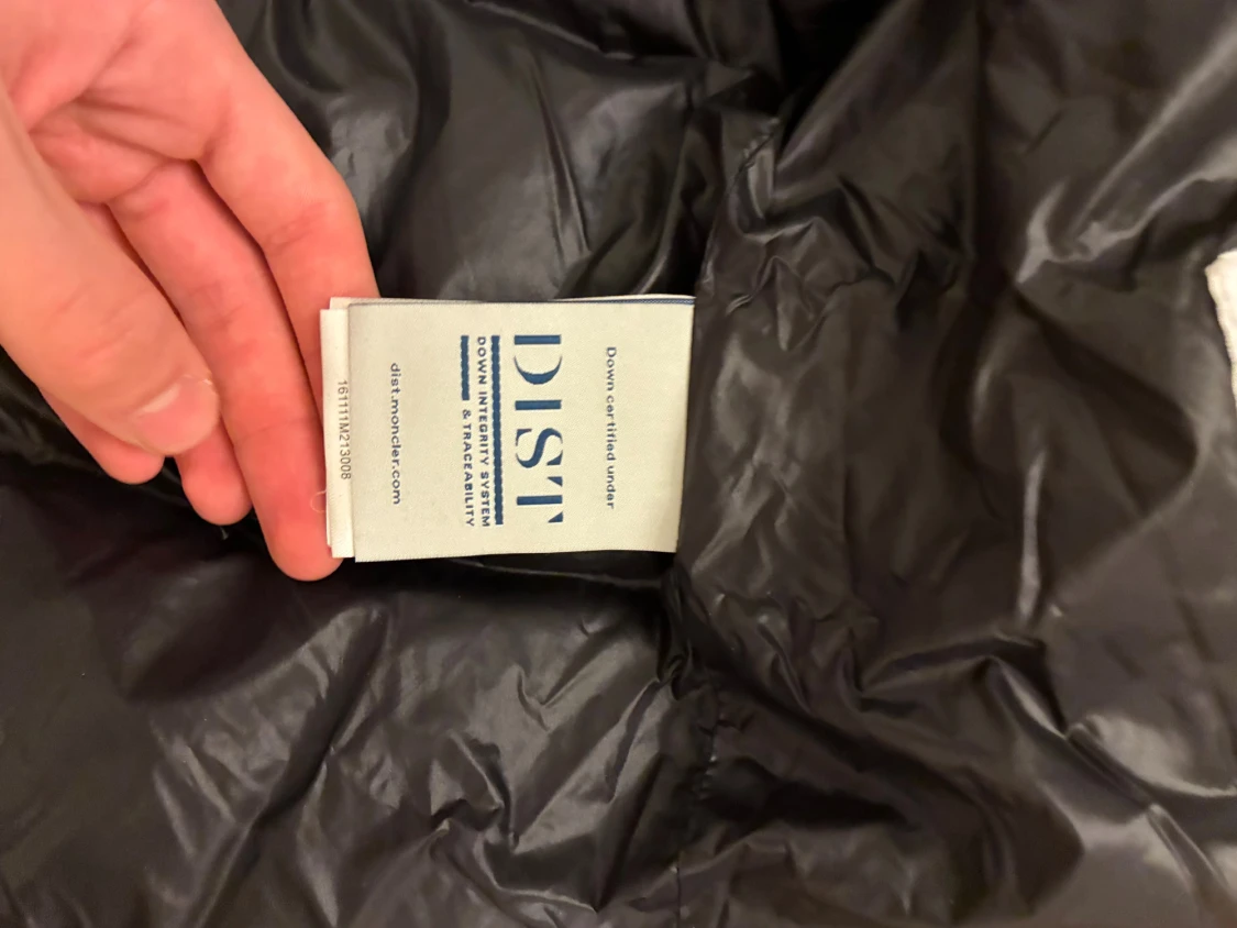 Svart dunjacka från Moncler - 1