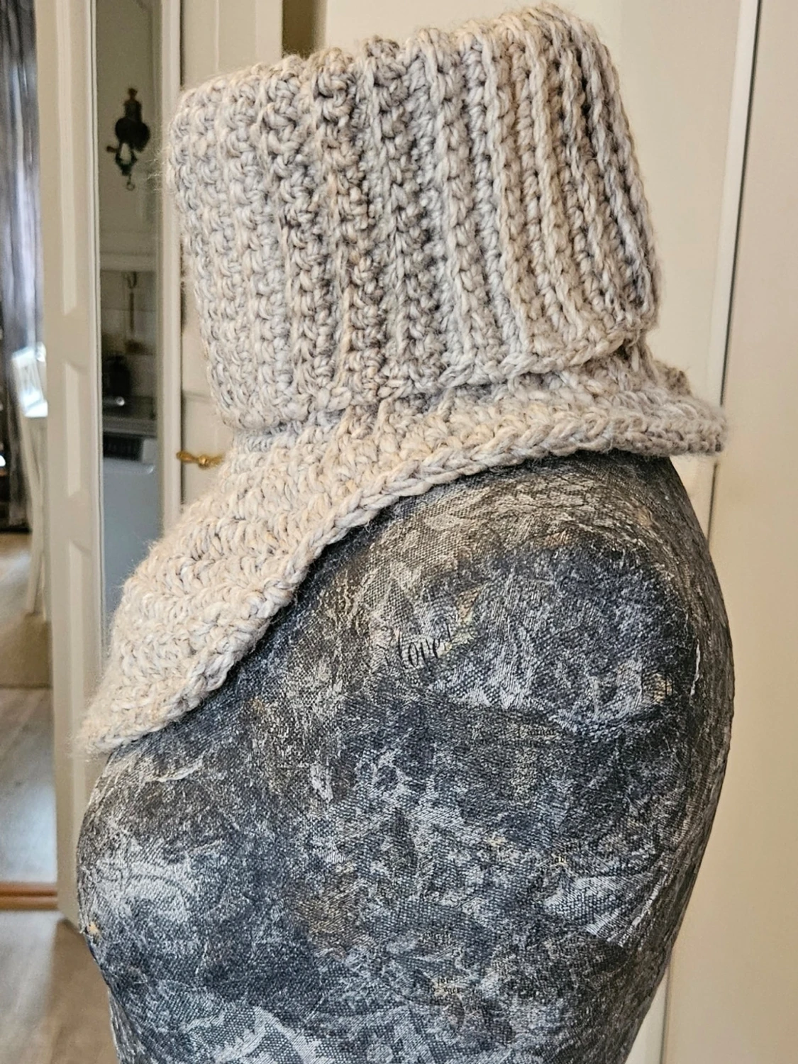 Grå/Beige virkad polokrage - 1