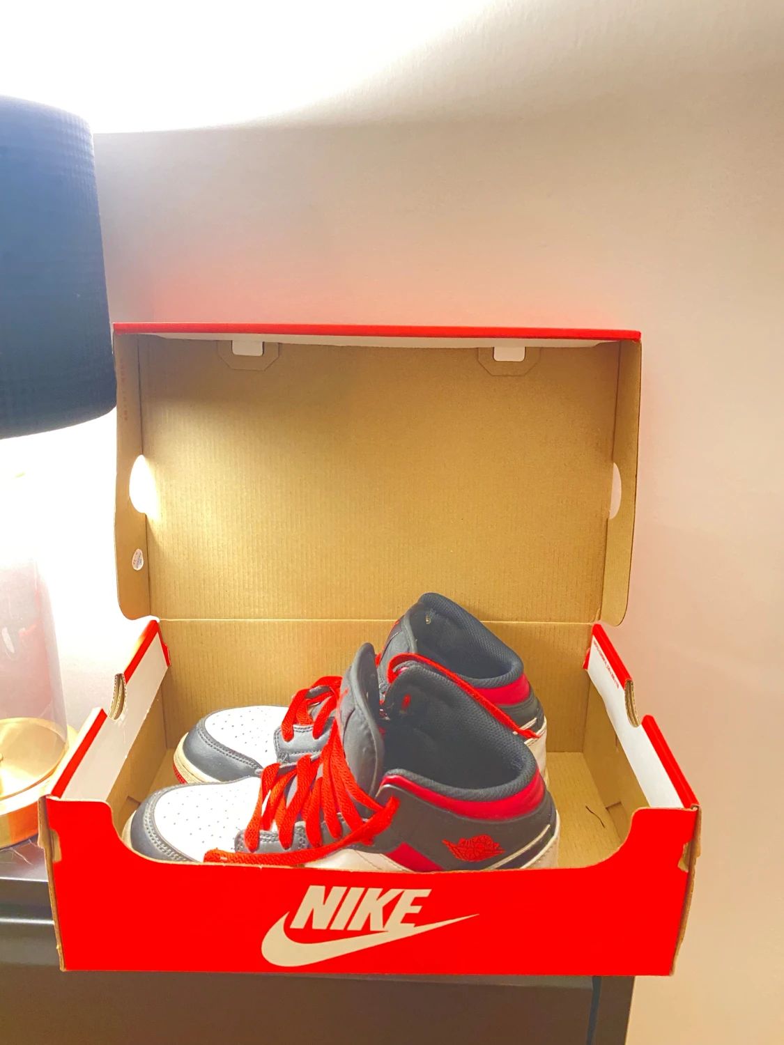 Nike Air Jordan 1 Mid svart/vit/röd - 5