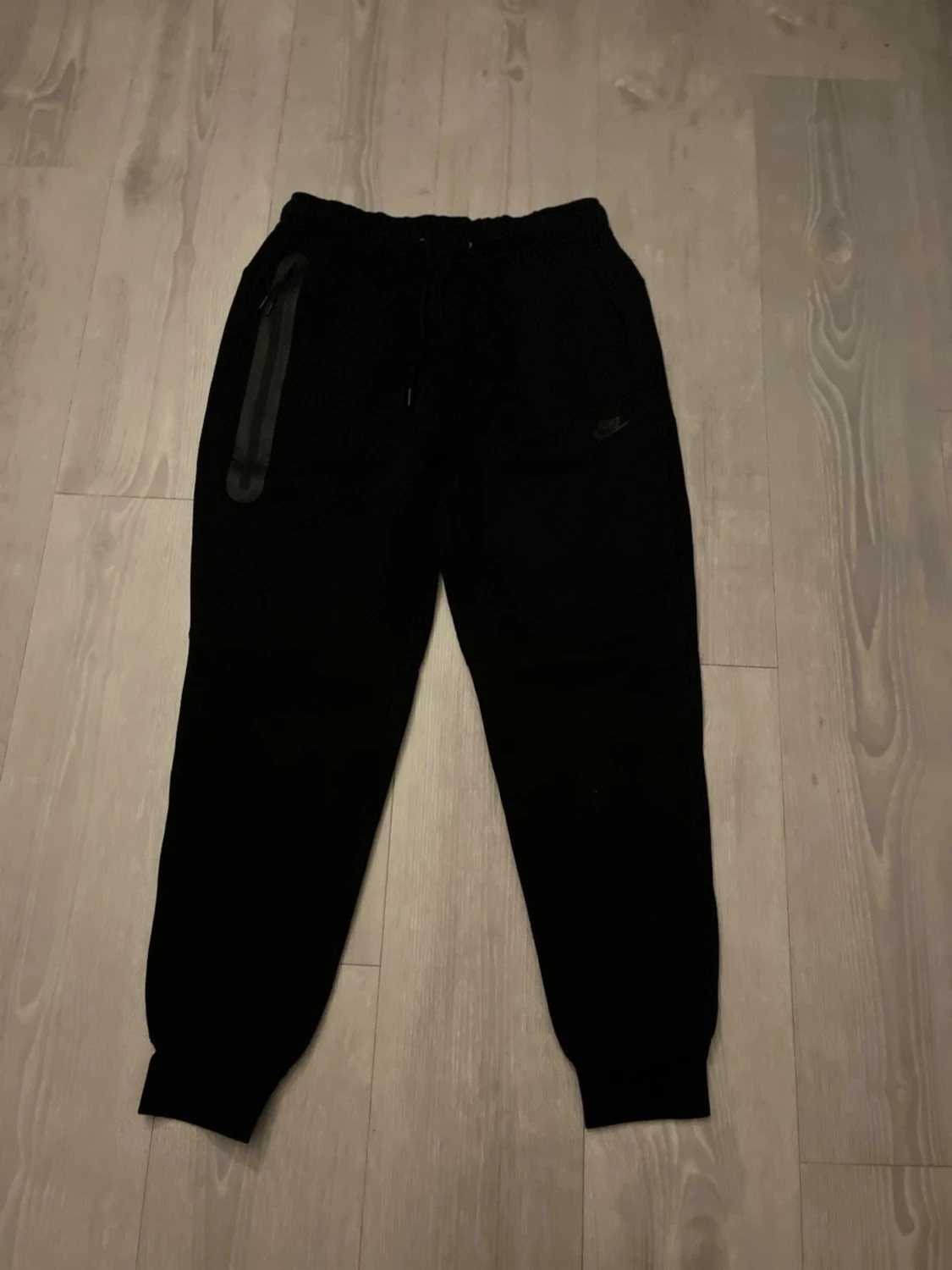 Nike Tech – Svart (M) / Komplett set - 3