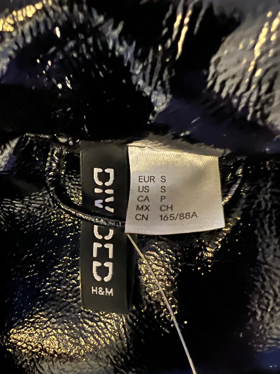 Svart dunväst från H&M - 1