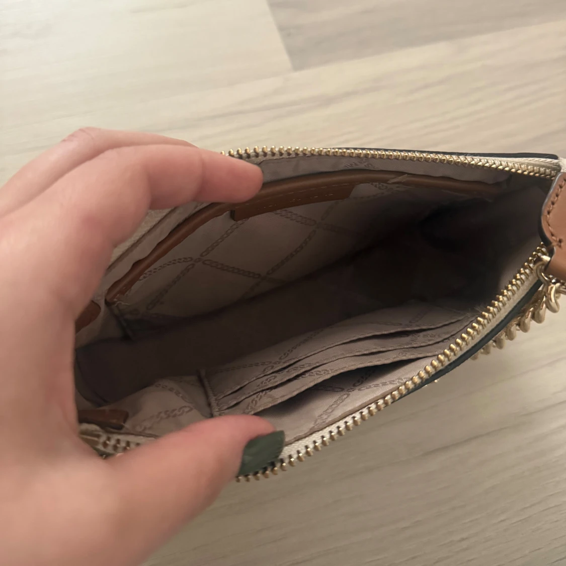  Michael Kors väska  - 3