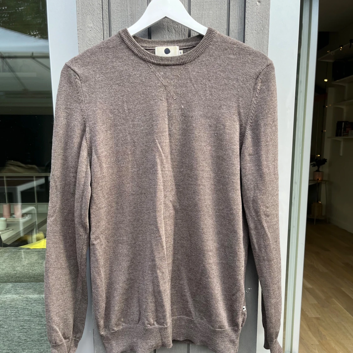 Brun ulltröja från NN07