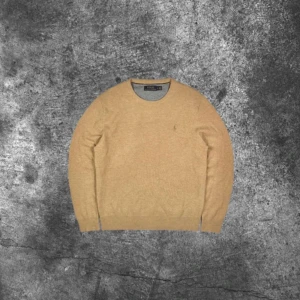 Polo Ralph Lauren tröja - Polo Ralph Lauren pullover i mycket bra skick. Storlek S men kan passa M. Hör av dig vid frågor eller funderingar😇