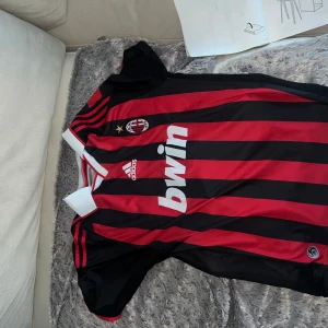 Pato Milan Tröja - .