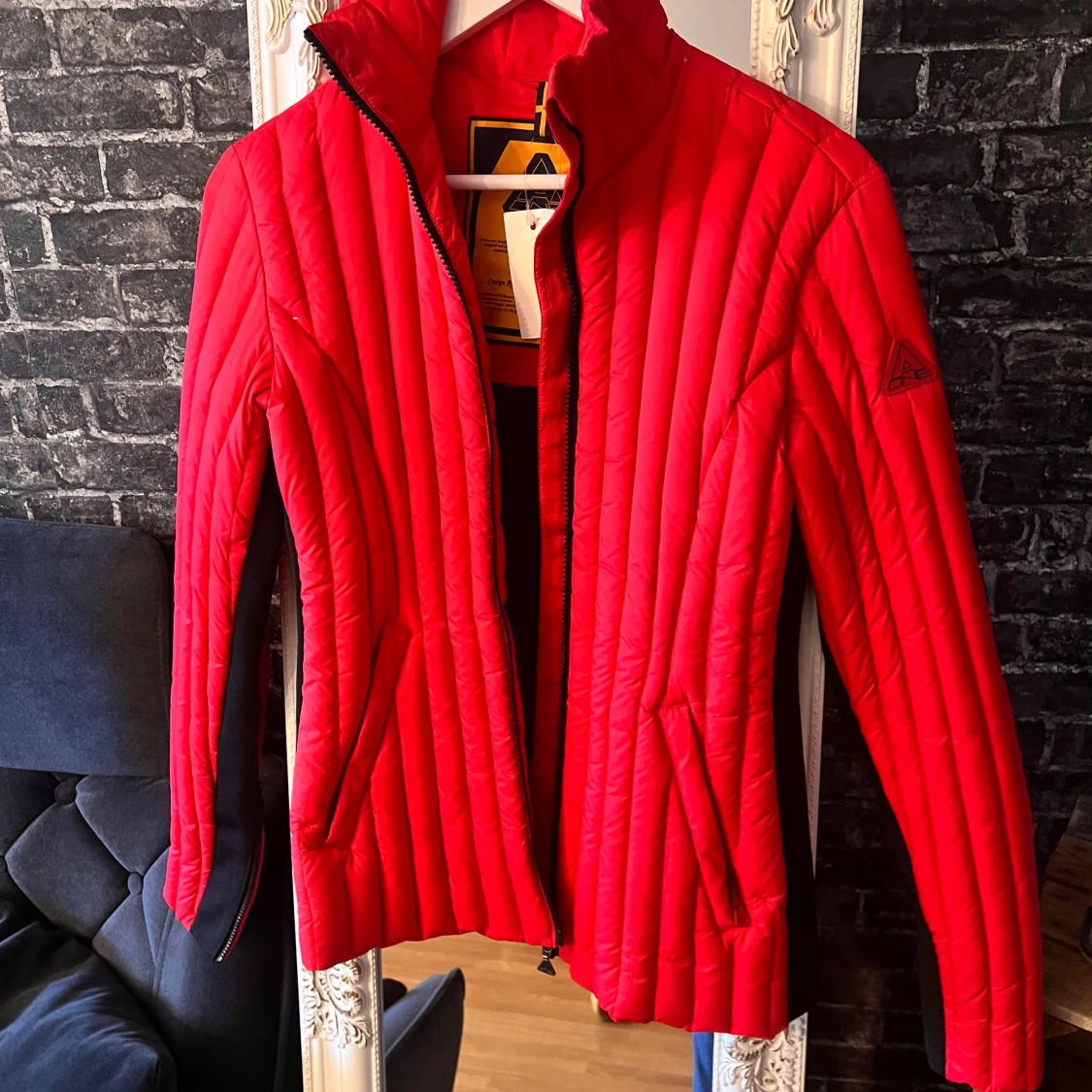 Röd quiltad jacka från A-One, stl S