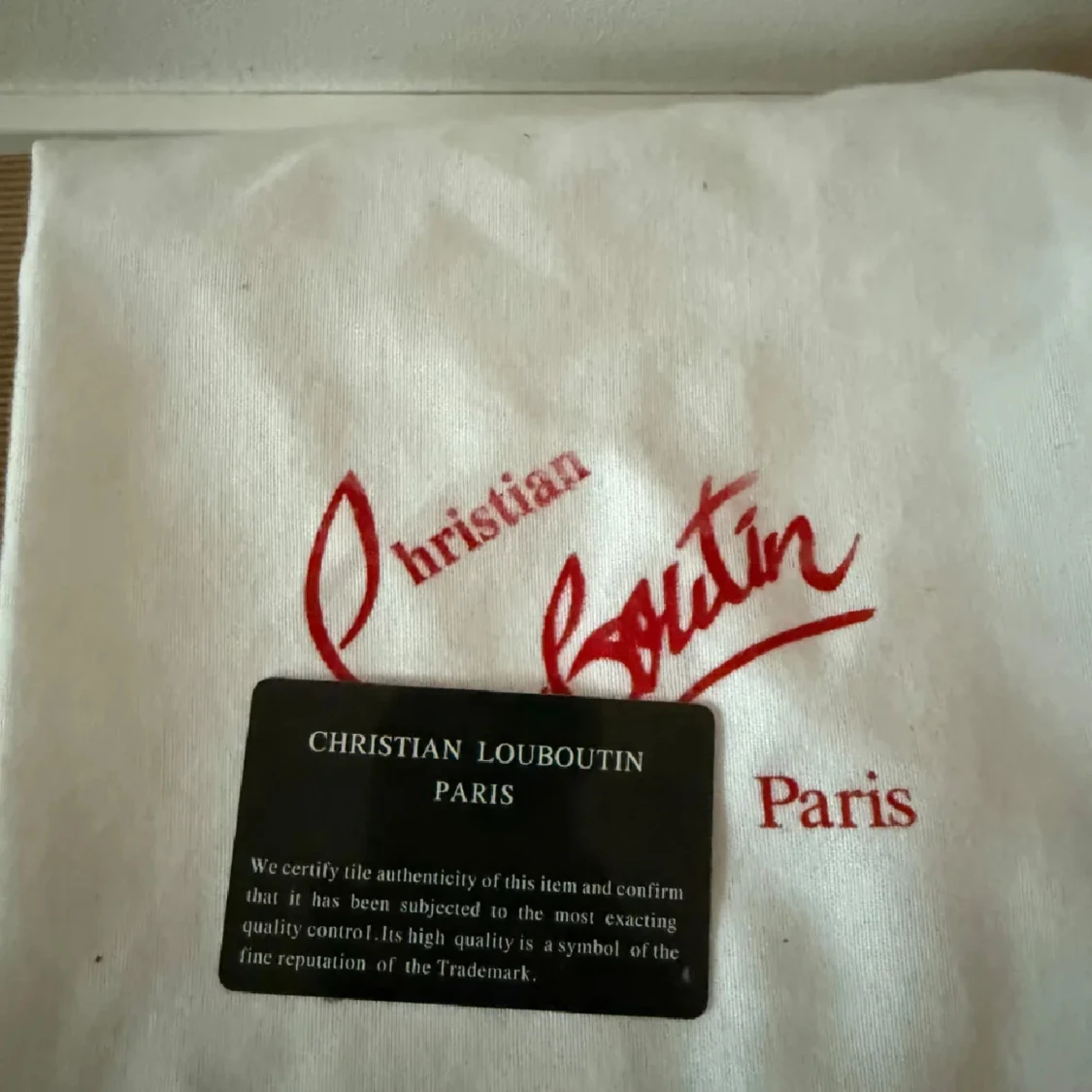 Säljer/byter ett par Christian Louboutin  - 2