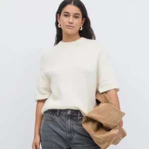 Kort stickad tröja - Kort stickad tröja, nyköpt använd 1 gång 🤍