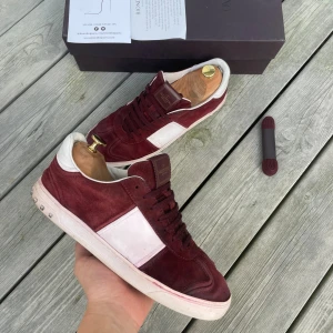 Valentino Flycrew - Skick enligt bilder!🌟