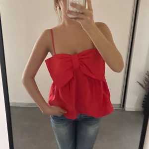 Topp - Superfin topp, gratus frakt, tryck köp nu🩷