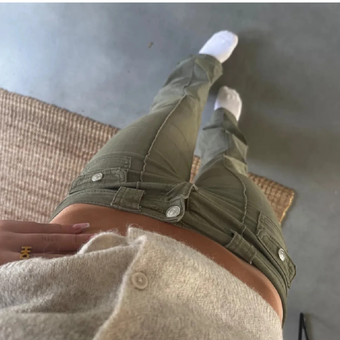 Lågmidjade gröna bootcut byxor - 2