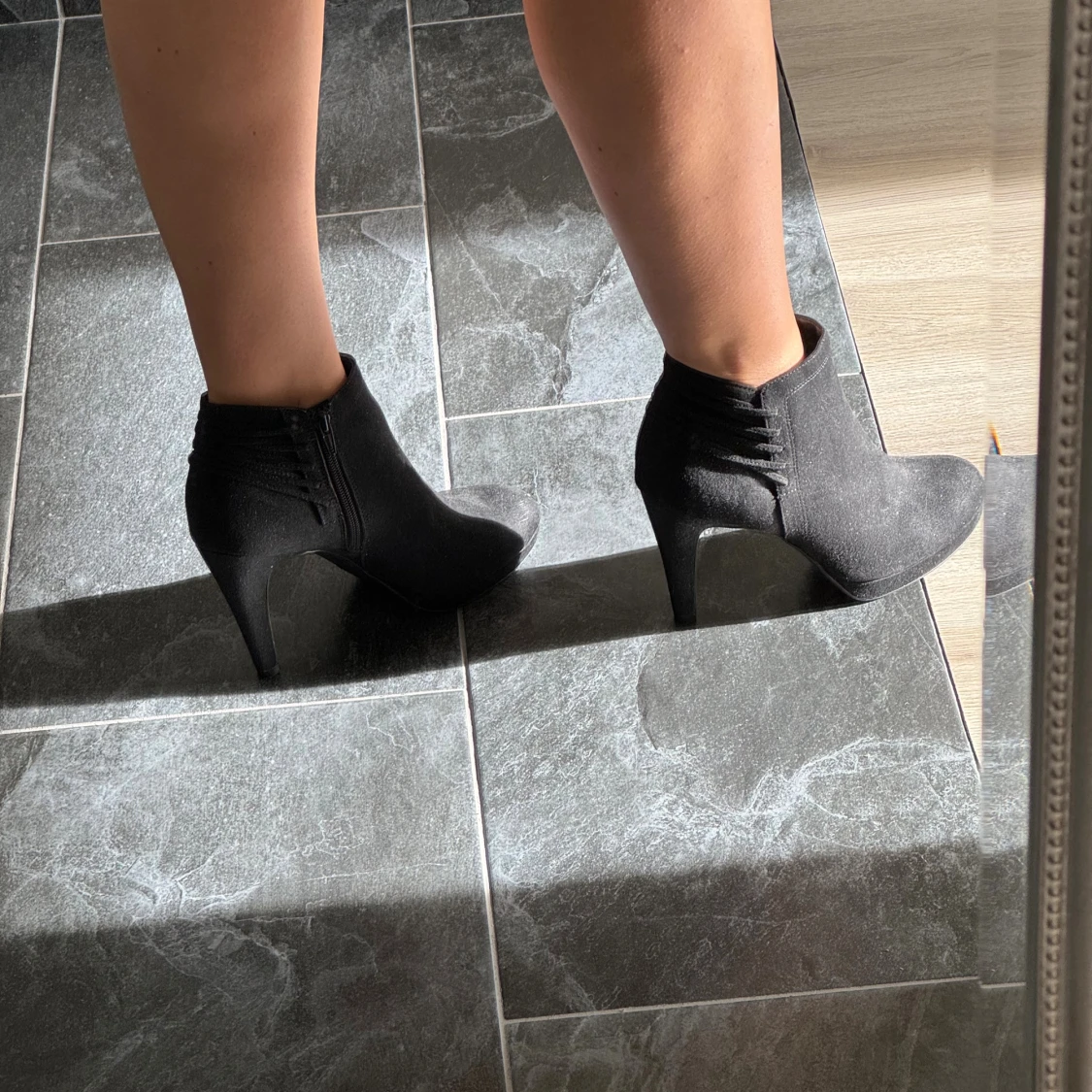 Svarta stövletter med klack - 2