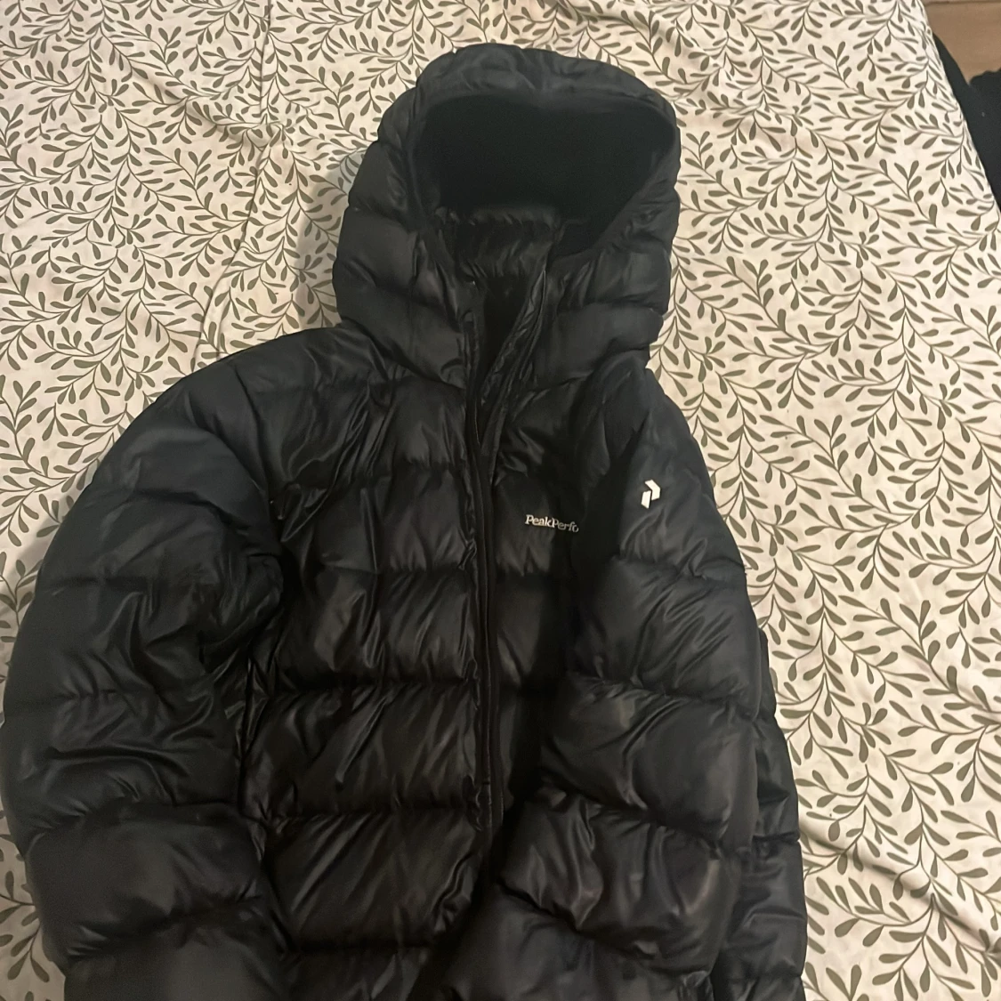 Svart dunjacka Peak Performance S - 4