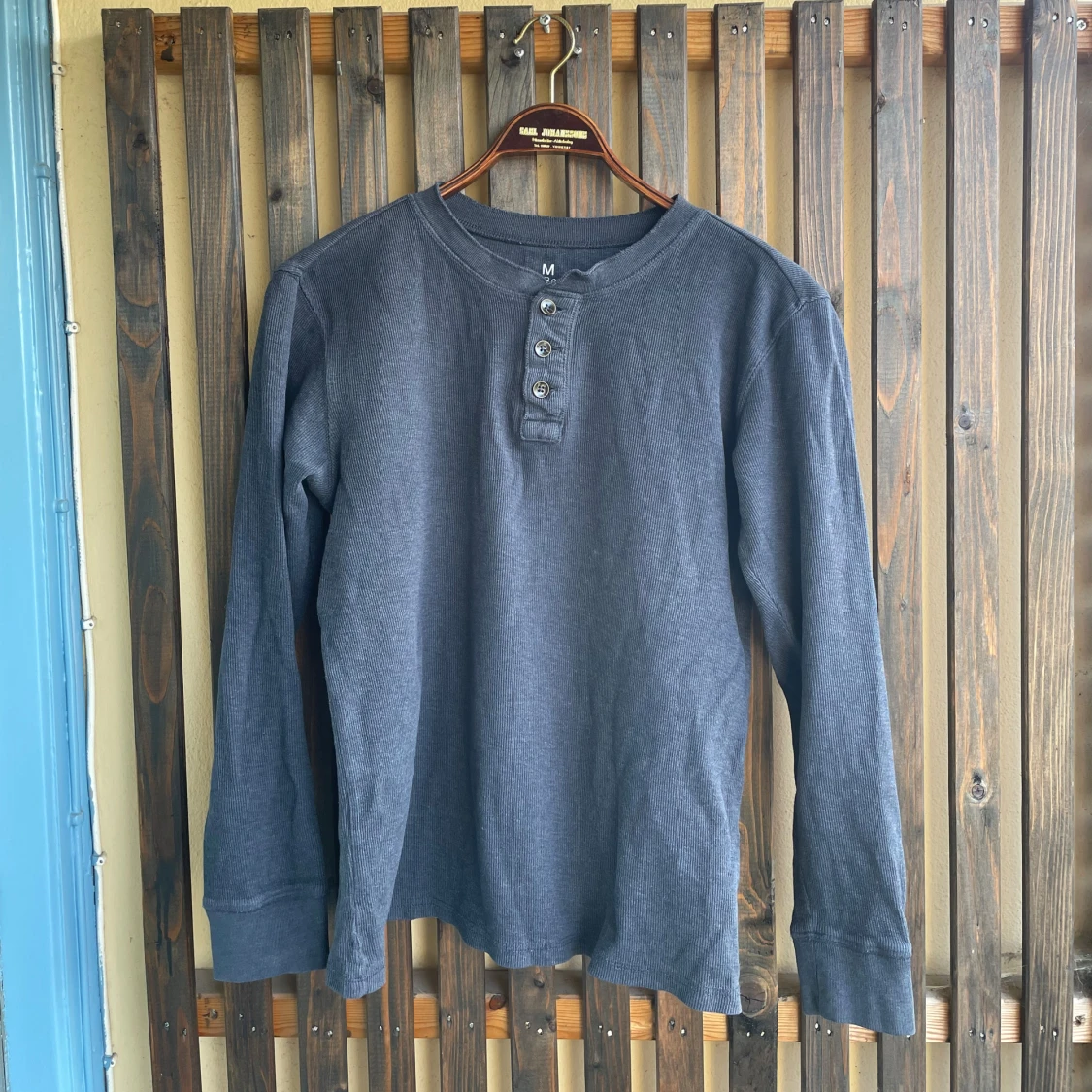 Mörkblå henley KappAhl