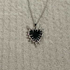 Spiked Heart - 50 cm. Rostfri