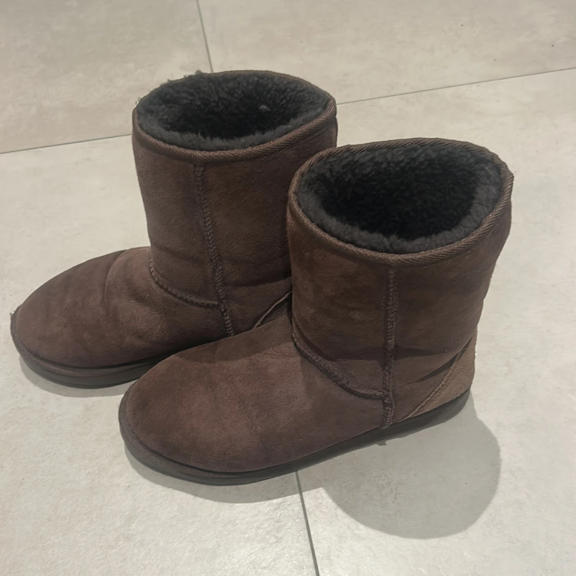 Bruna UGG boots i mocka - 2