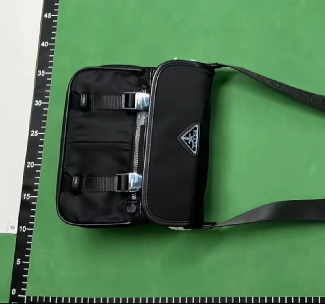 Svart axelväska från Prd - 1