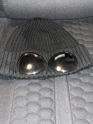 C.P. Company - C.P. Company tröja / mössa 