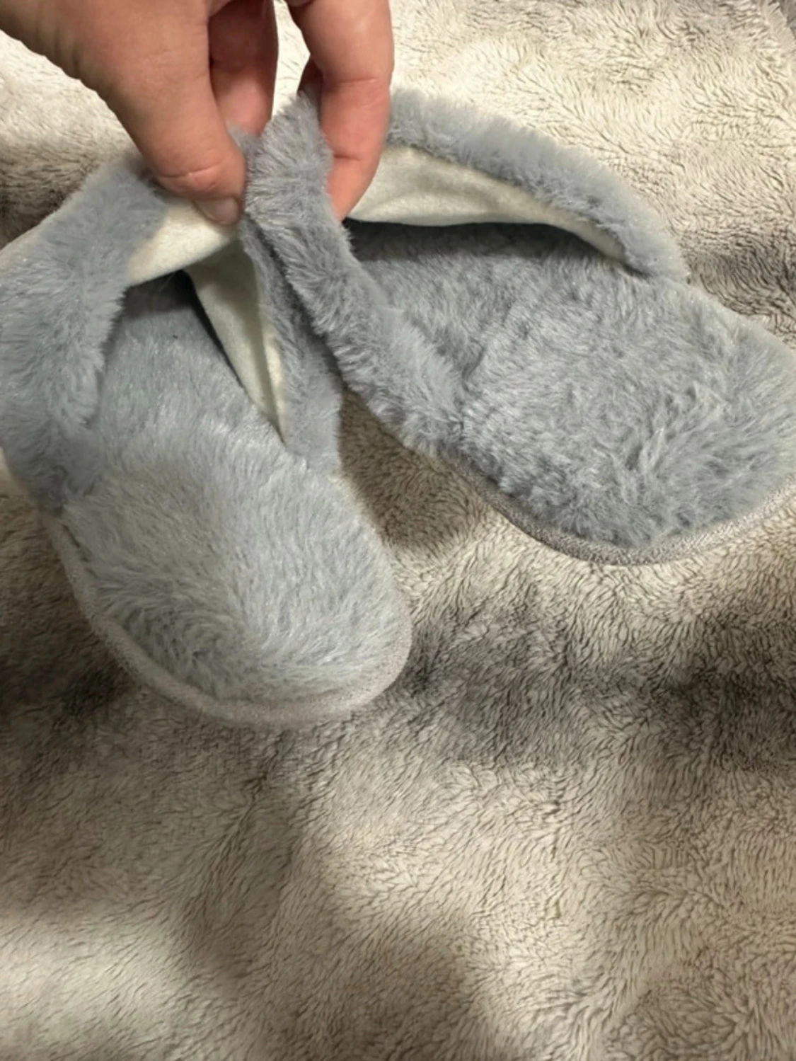Grå fluffiga tofflor i storlek 39/40 - 1