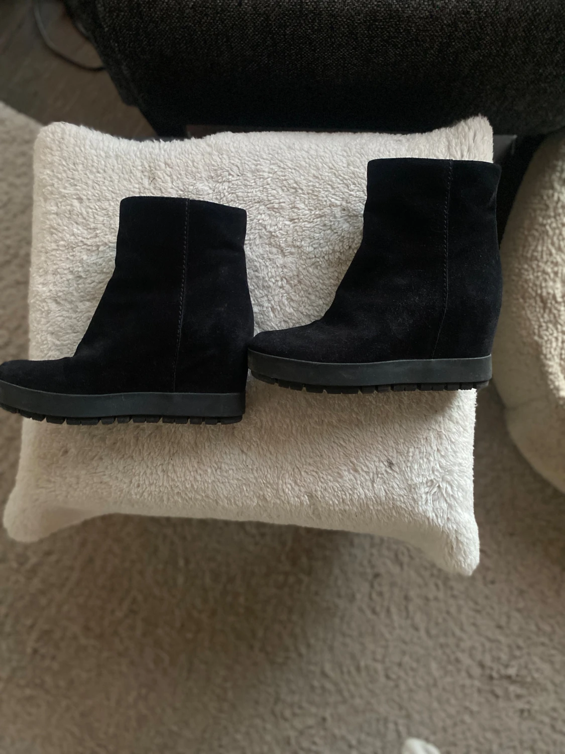 Svarta mockaboots från Prada, storlek 37 - 2