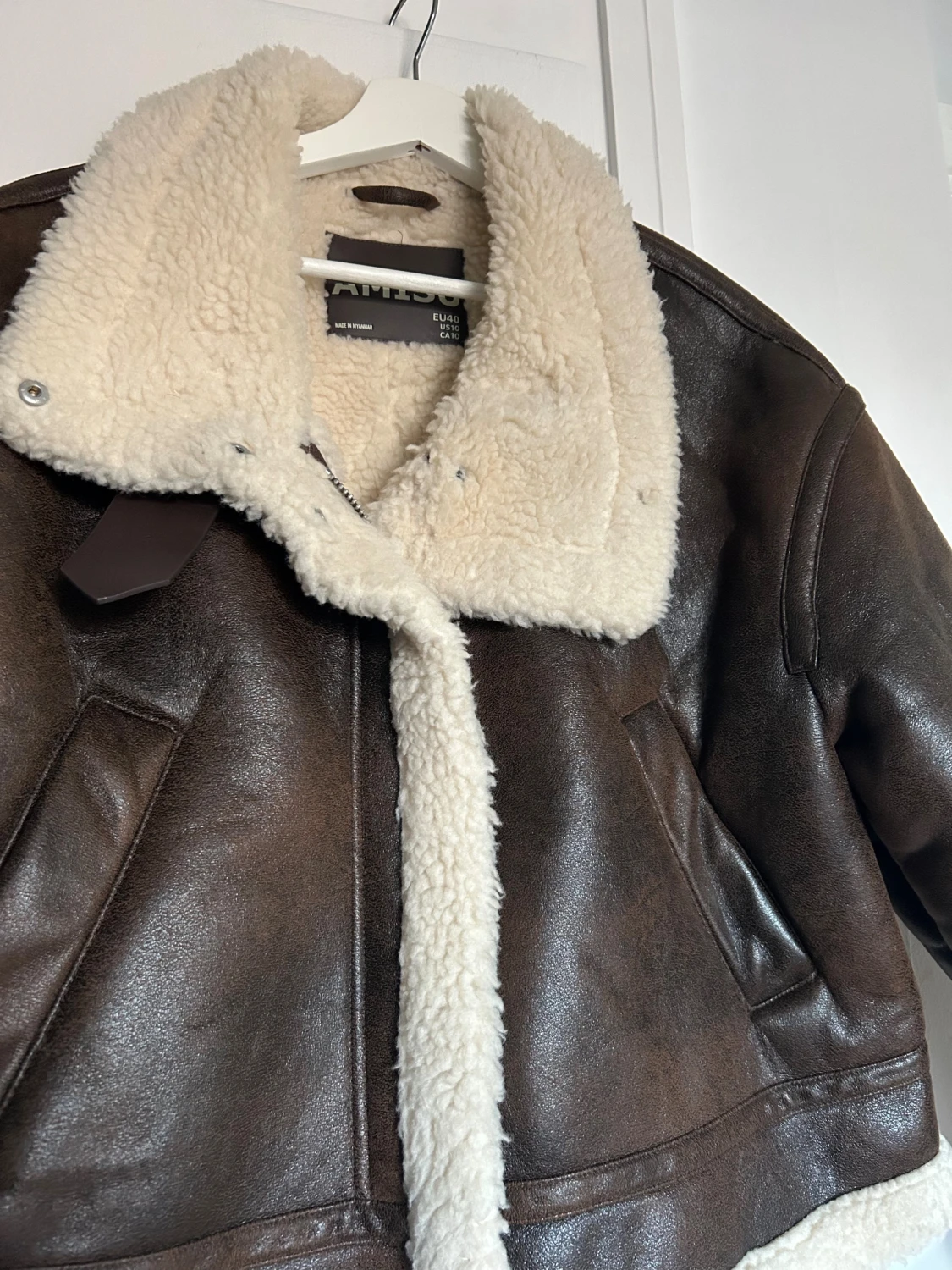 Brun teddyjacka med krage från Amisu  - 1