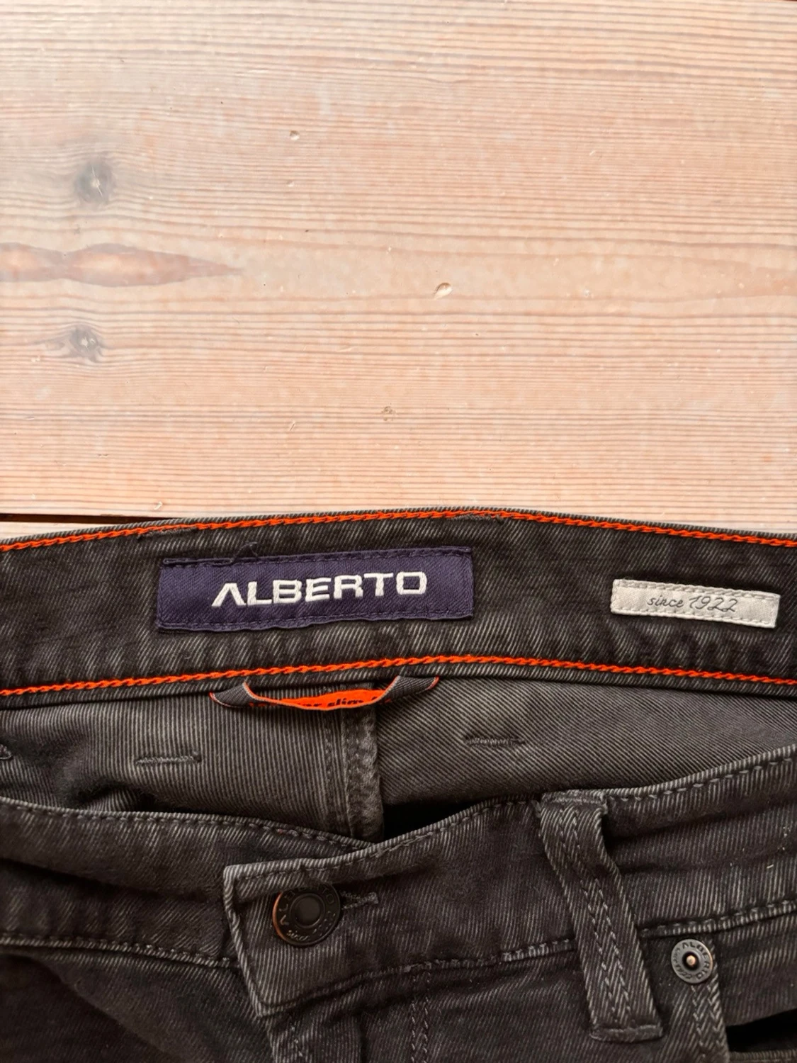 Svarta jeans från Alberto straight fit - 2