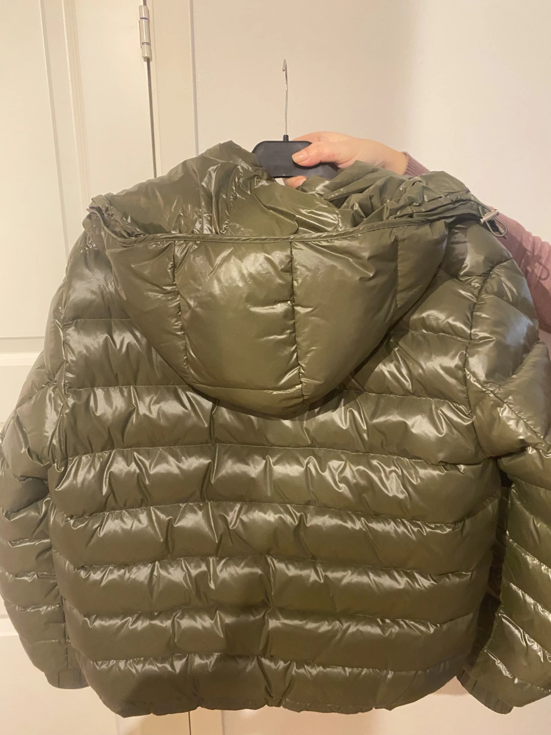 Olivgrön pufferjacka från Bvaldi - 3