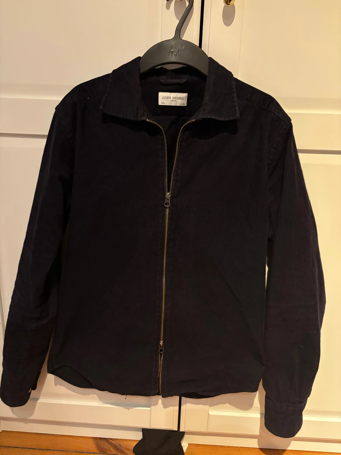 Mörkblå overshirt från John Henric passar storlek s