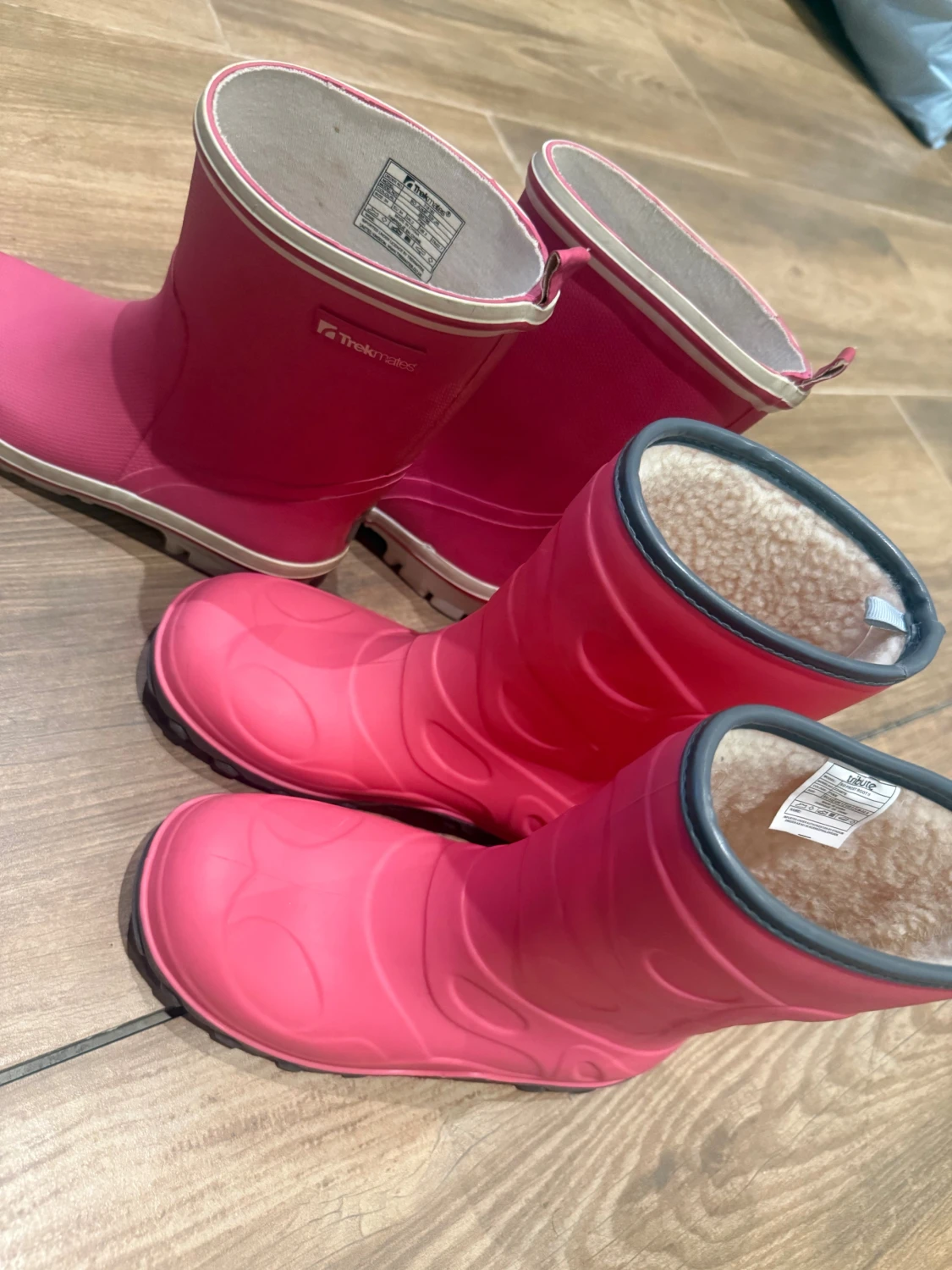 Två par rosa stövlar för barn - 2