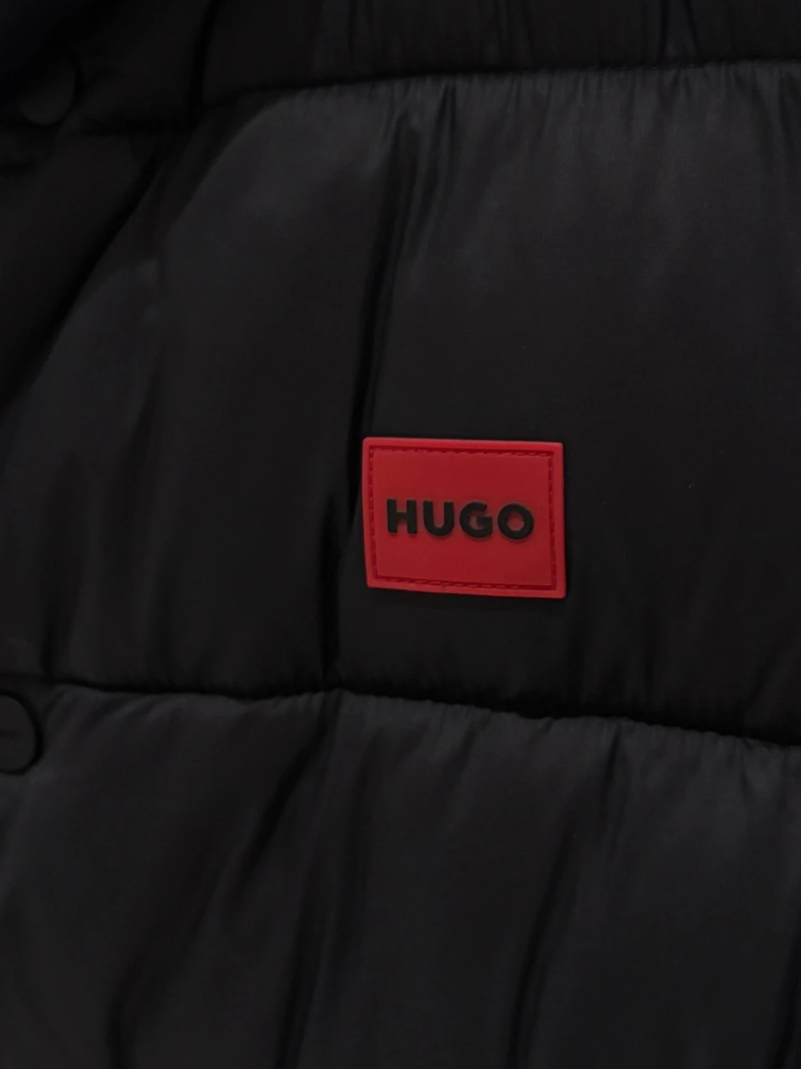 Svart dunväst från HUGO - 1