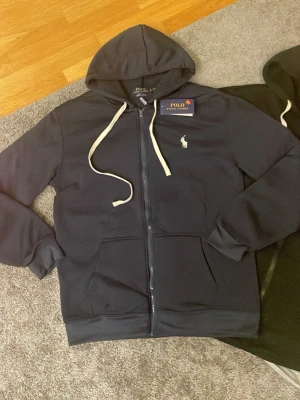 RL - Zip up