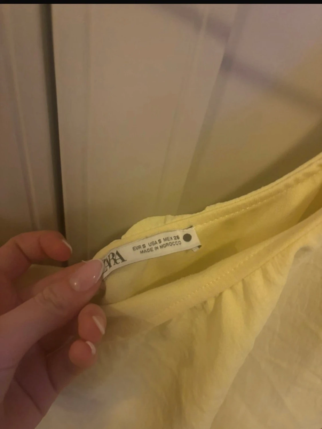 Gul volangklänning  - 3