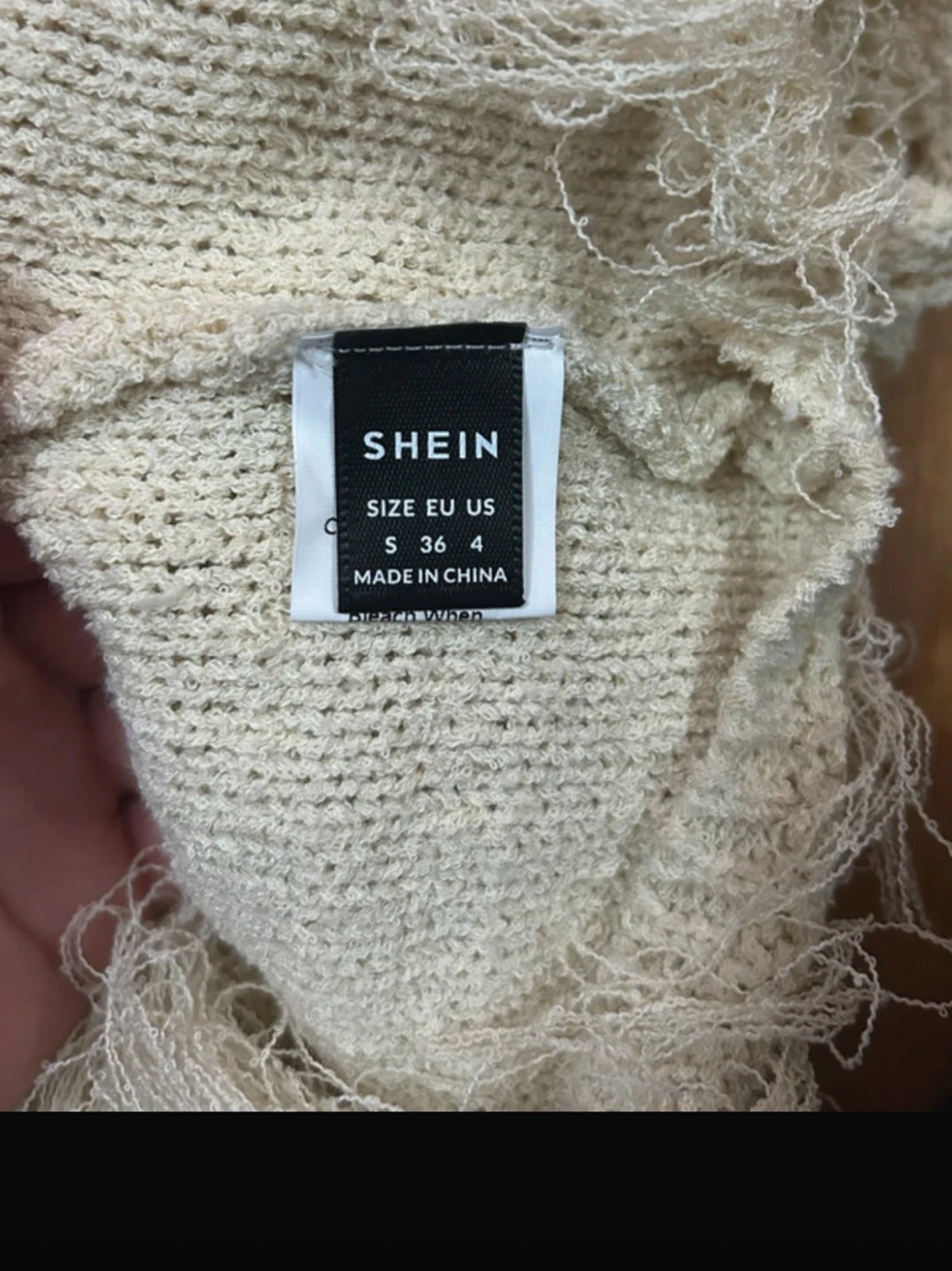 Beige stickad väst med fransar från SHEIN - 2