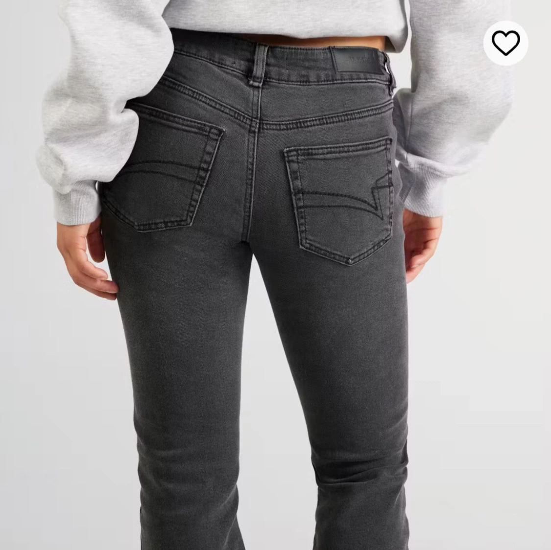 Bootcut svarta/gråa jeans från Junkyard