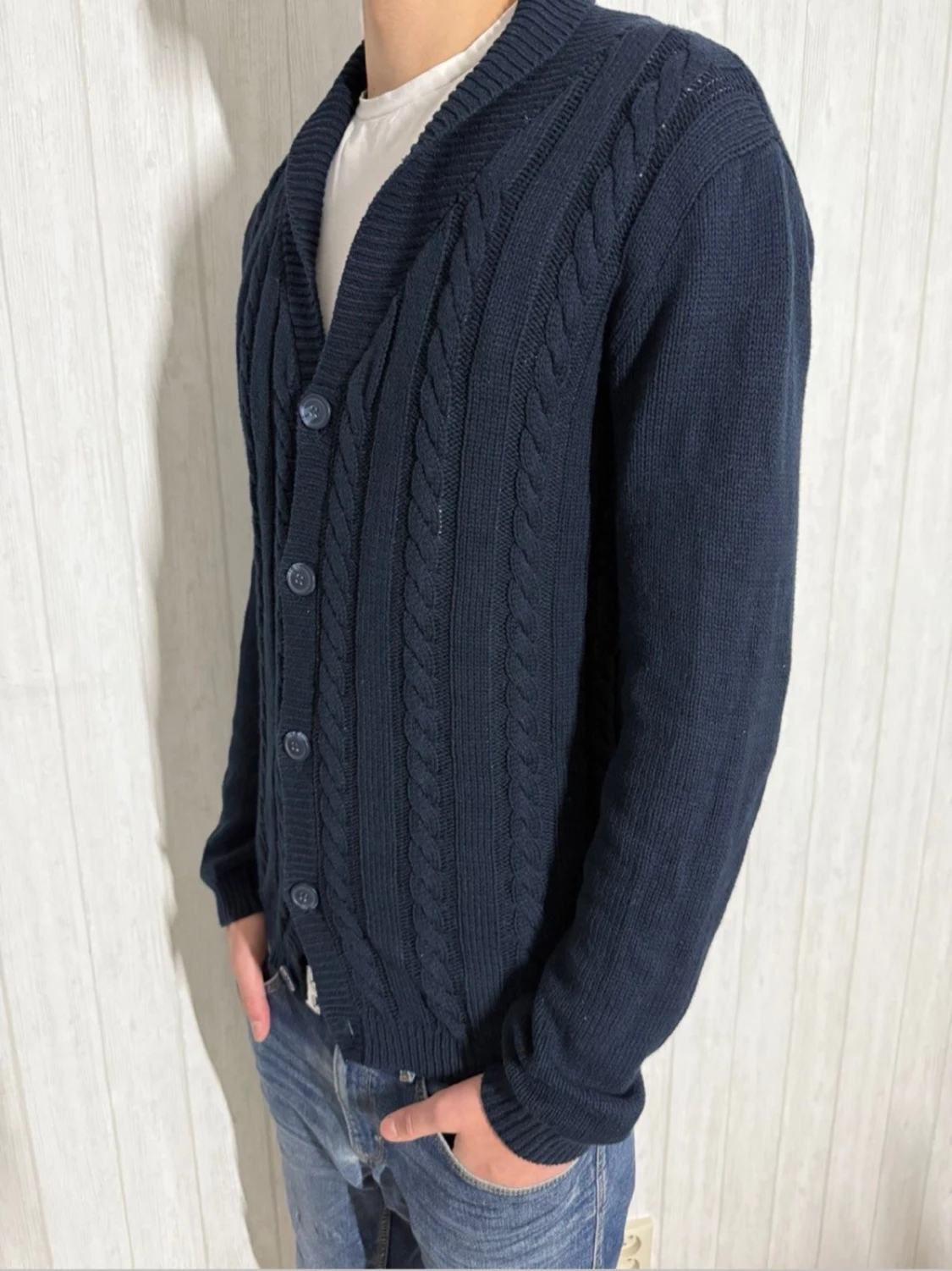 Mörkblå stickad kofta med knappar - 1