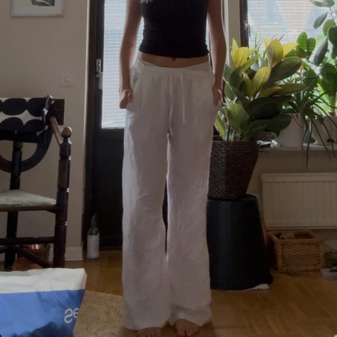 Vita vida linnebyxor med snörning - 1