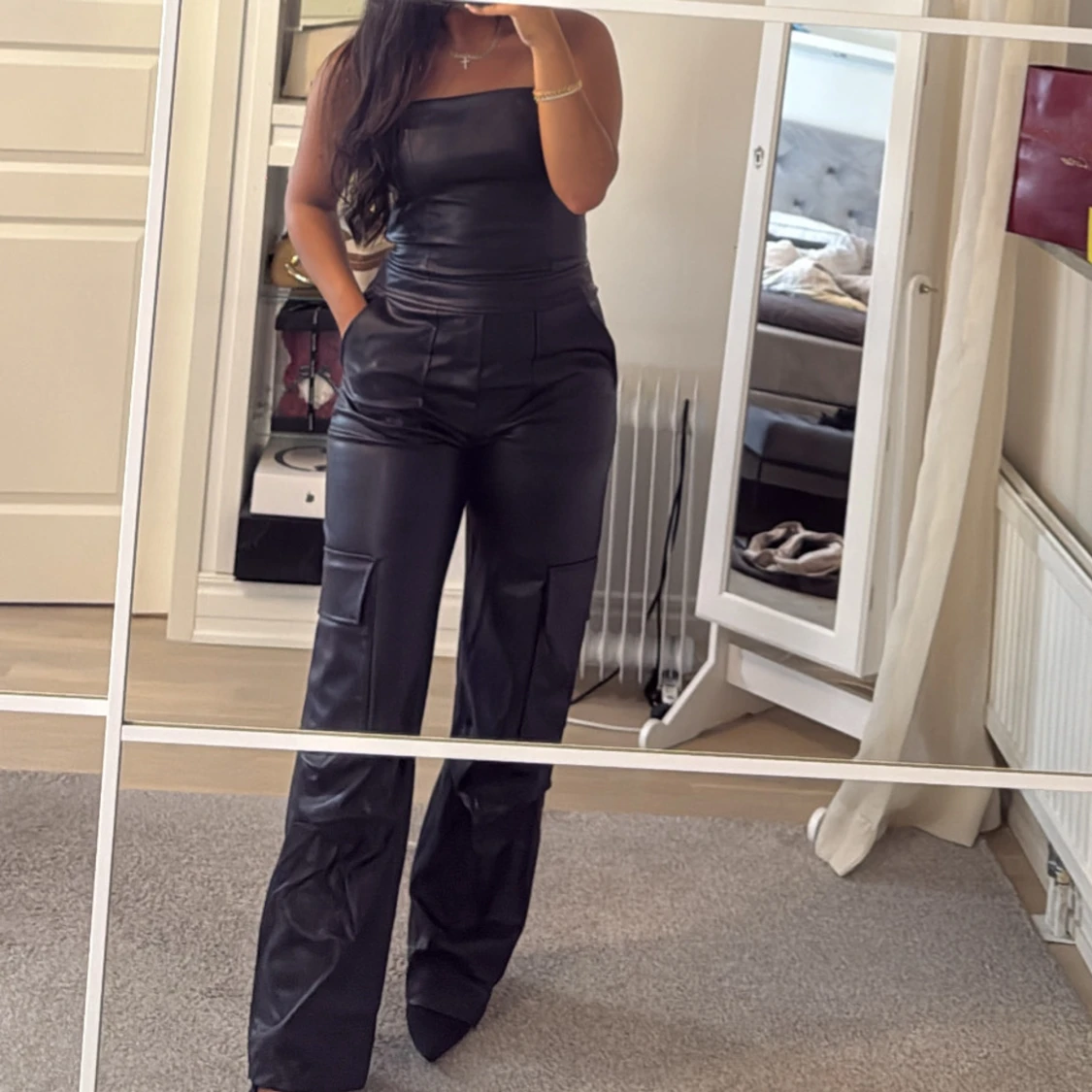 Cargojumpsuit  i skinnimitation - 2