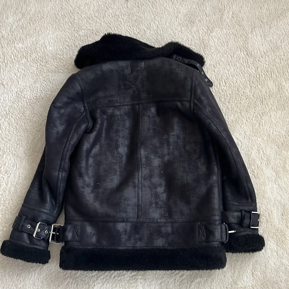 Svart teddyjacka från Warehouse - 1