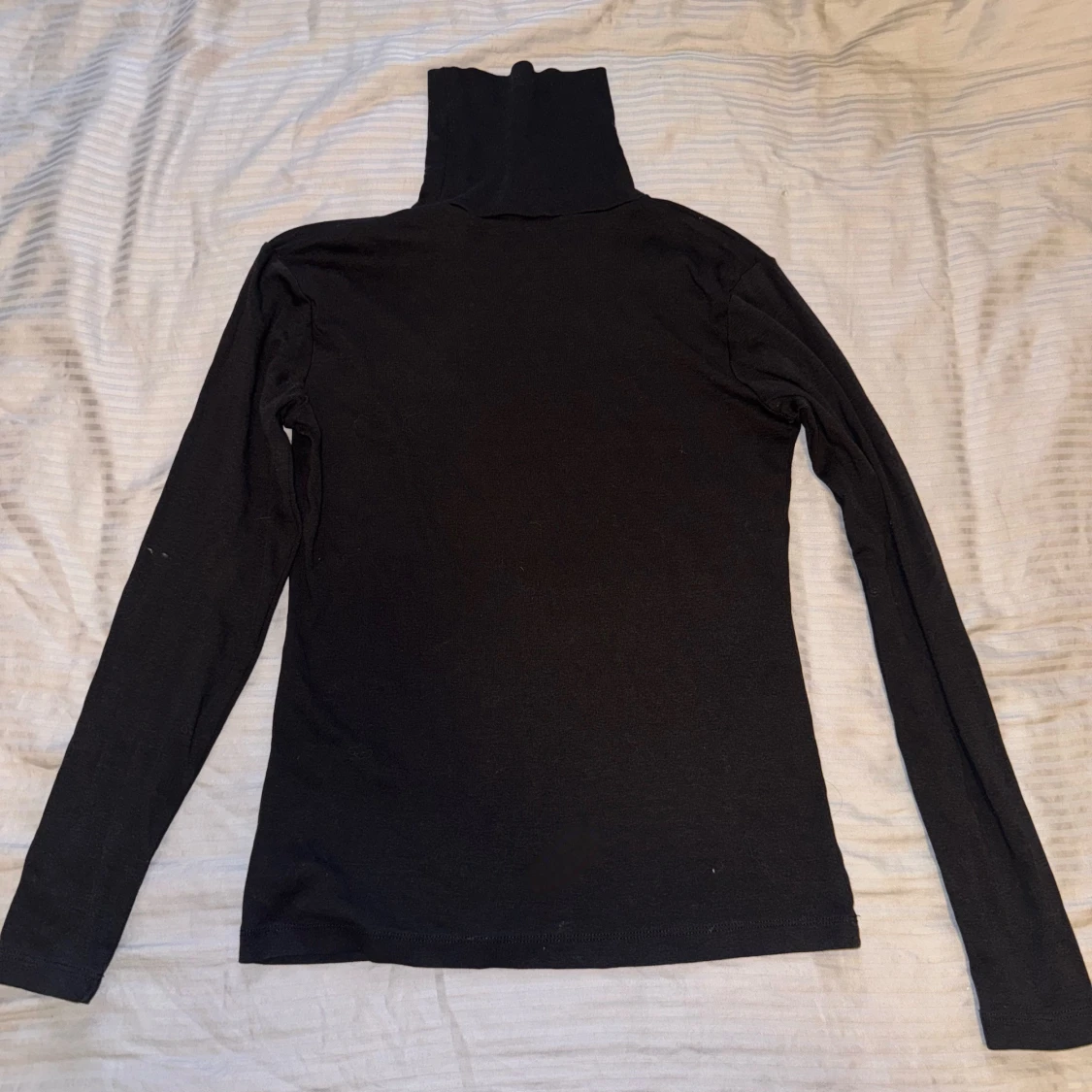 Svart polotröja 