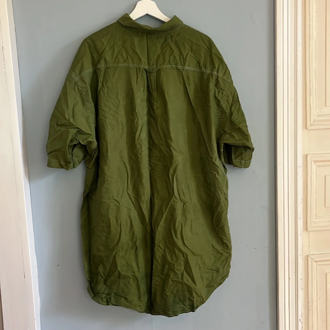 Skogsgrön skjorta - 1