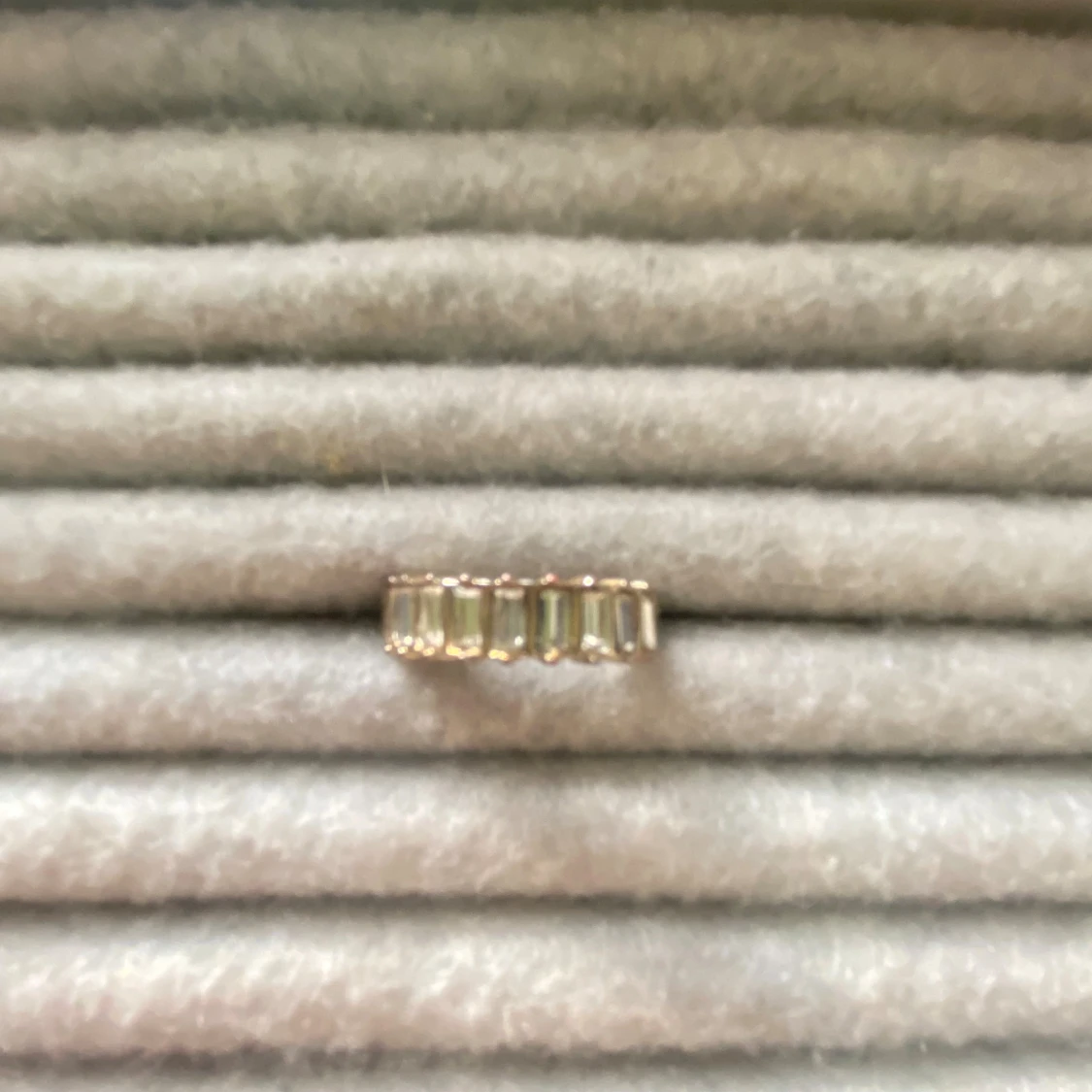 Set med tre guldiga ringar - 3