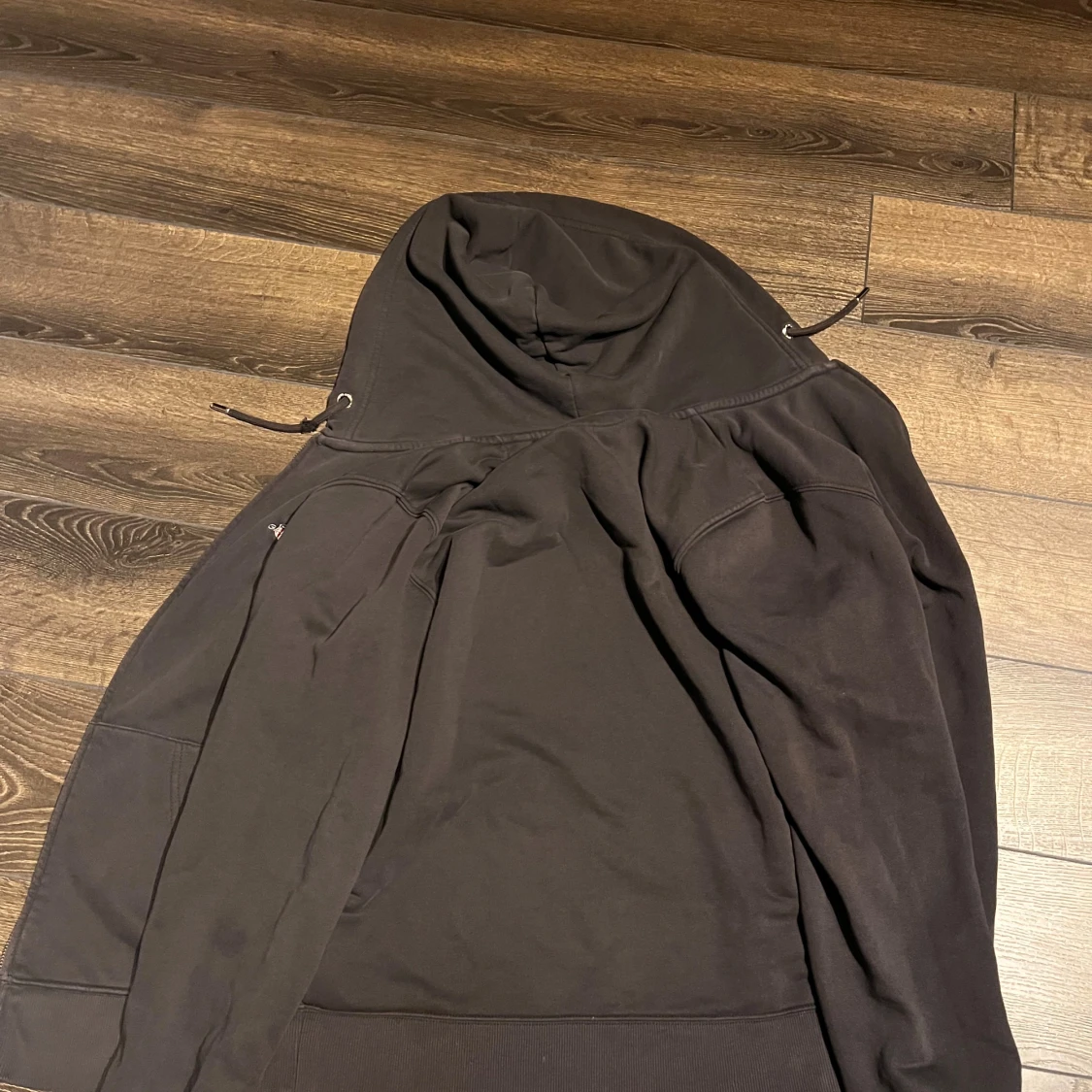 Svart hoodie från GANT med dragkedja - 3