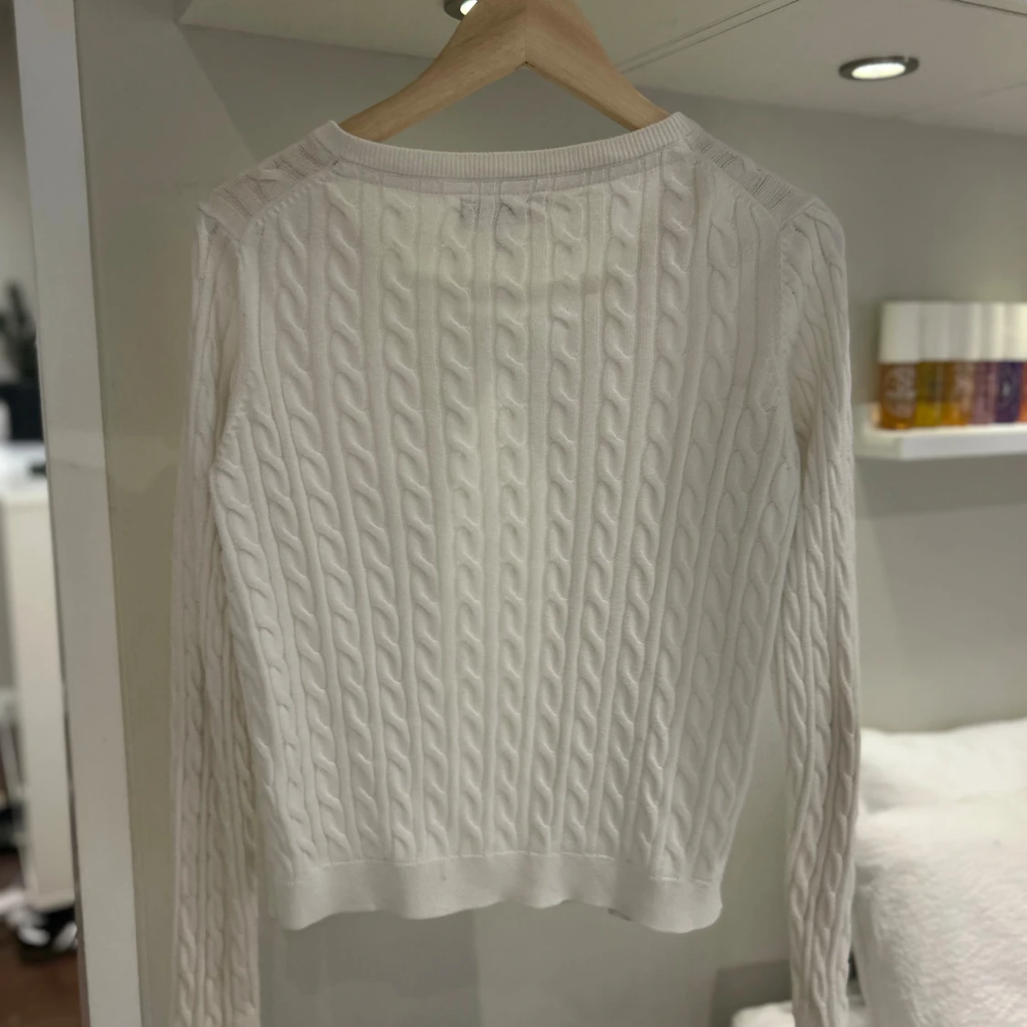 Vit kabelstickad kofta Basic You S - 1