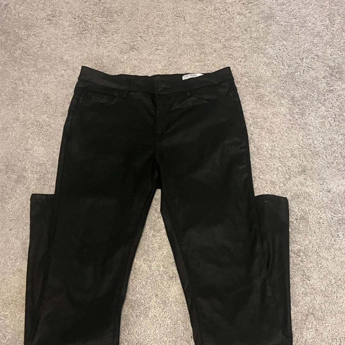 Svarta skinnbycor  - 2