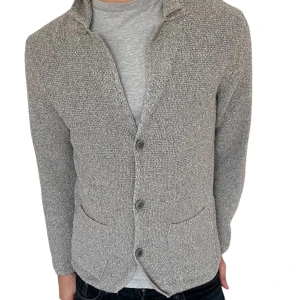 Massimo Dutti stickad cardigan  - Orörligt det stickad cardigan från Dutti, priset kan såklart diskuteras! 