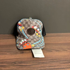 Keps - Helt ny, är förhandlingsbar vid snabb affär mvh palmshop 🏝️ 