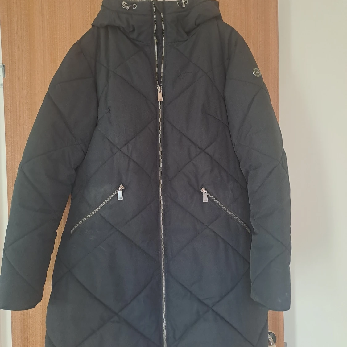 Svart quiltad lång pufferjacka - 1