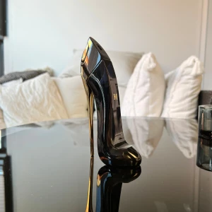 Carolina Herrera Good girl EdP 50ml - Säljer en av mina favorit parfymer, har använt ungefär bara 10% av flaskan 