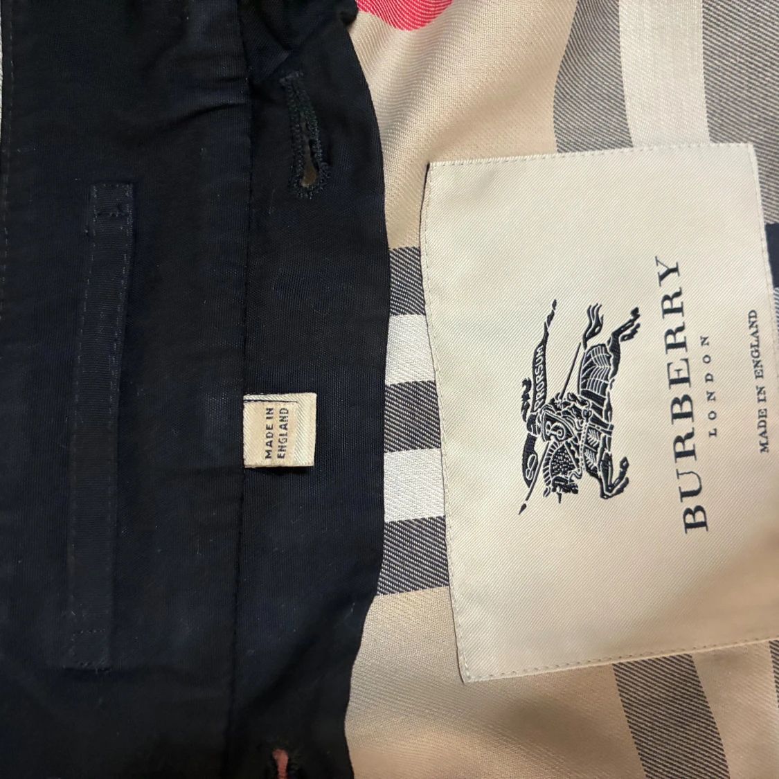 Burberry trenchcoat  - 1