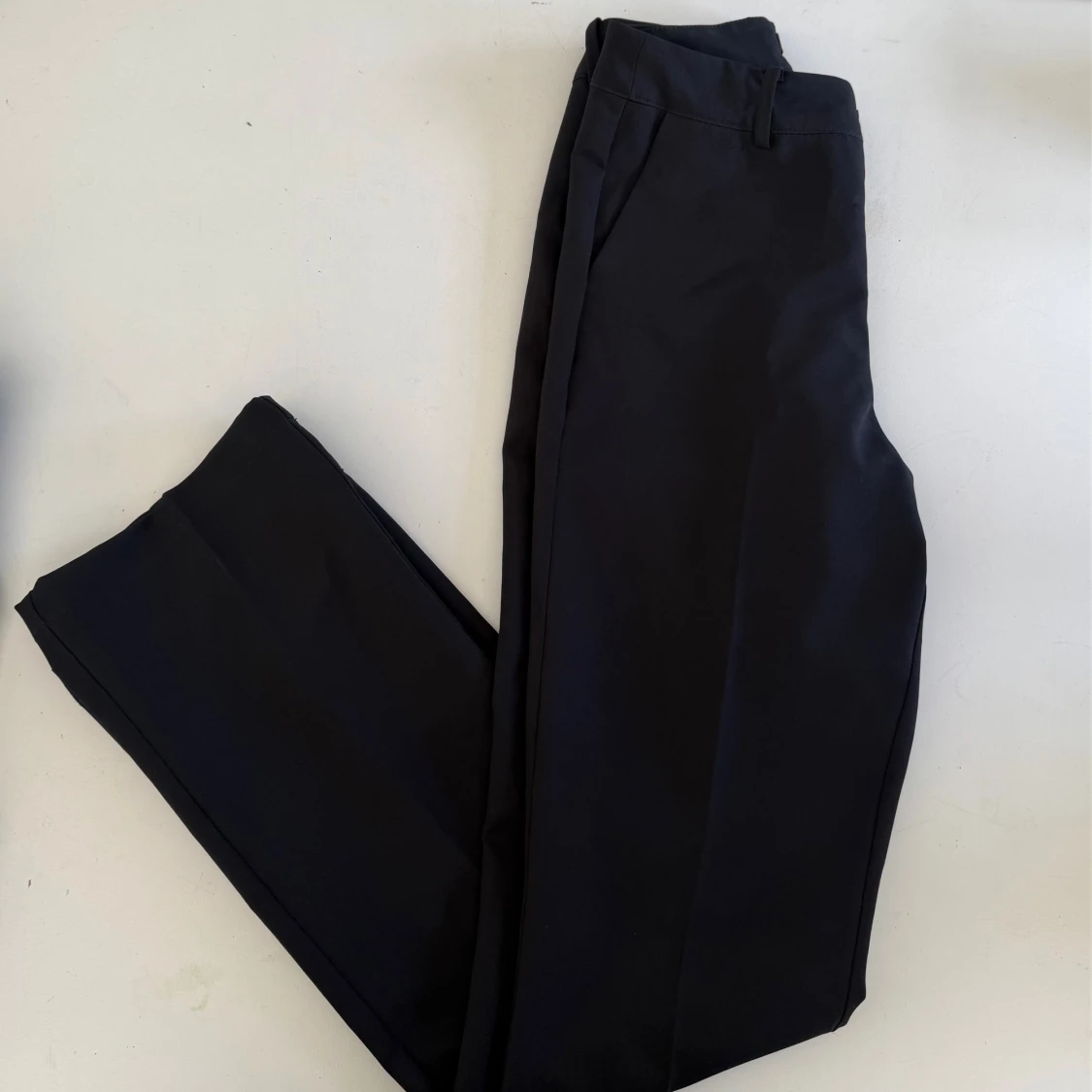 Svarta kostymbyxor  - 2